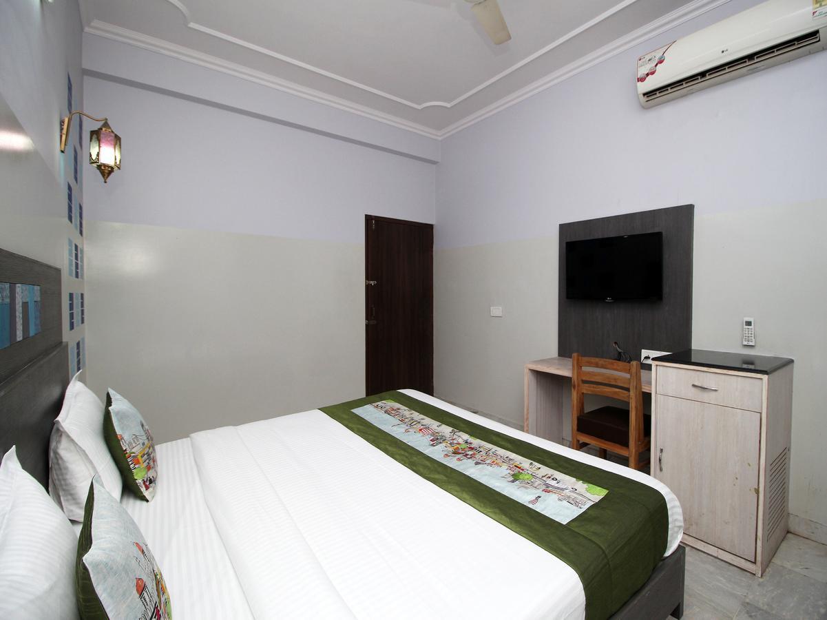 Oyo 1143 Hotel Rdb Palace ชัยปุระ ภายนอก รูปภาพ