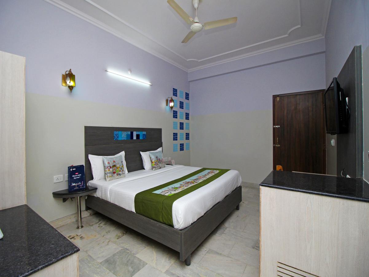 Oyo 1143 Hotel Rdb Palace ชัยปุระ ภายนอก รูปภาพ